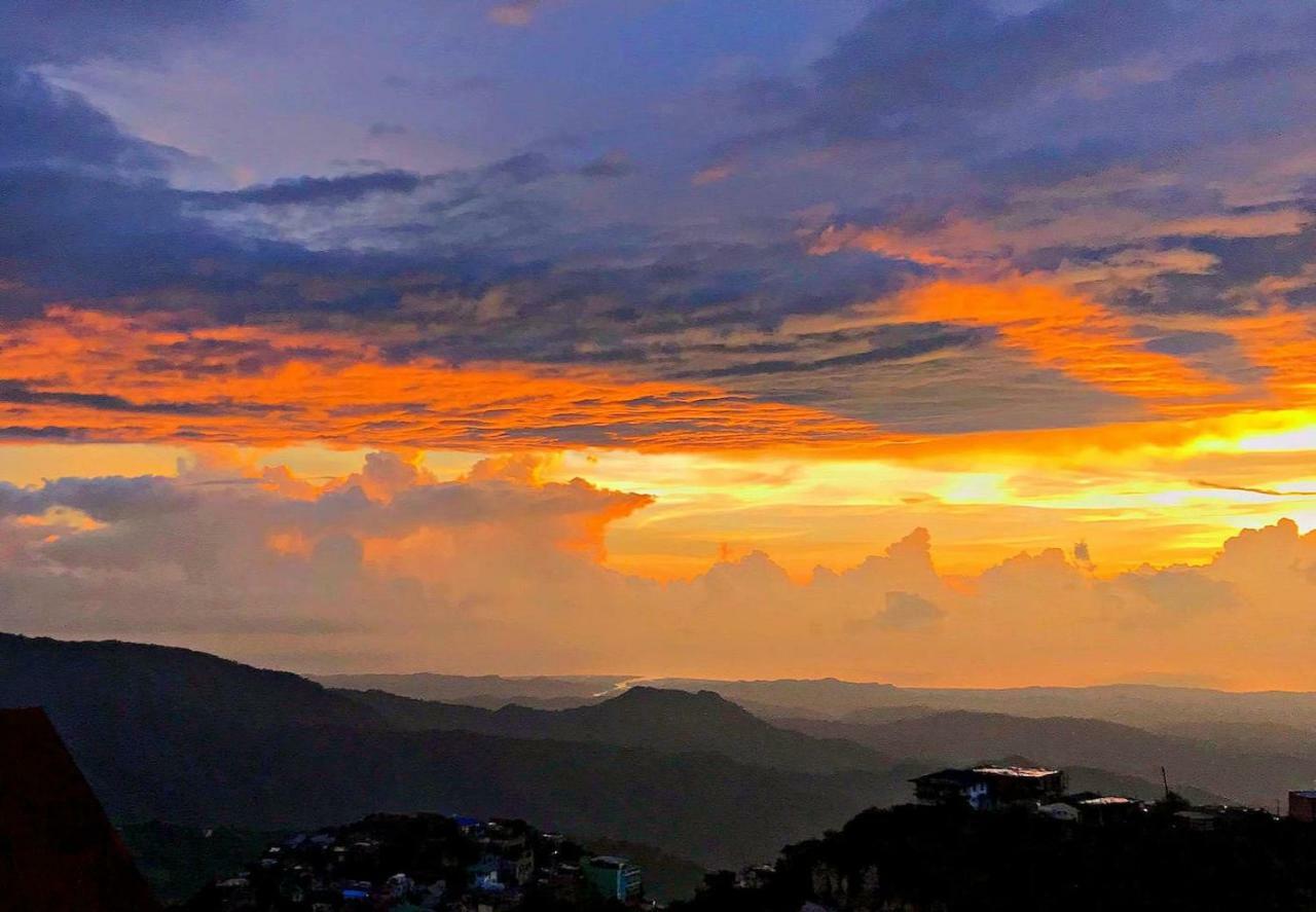 Vacation House In Baguio With Amazing Sunset Views Baguio City Eksteriør bilde